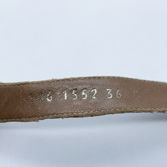 Gucci Snake Pattern Kitten Heel Ankle Strap Leather  Sandal in Rosy Pink - Picture 12 of 15